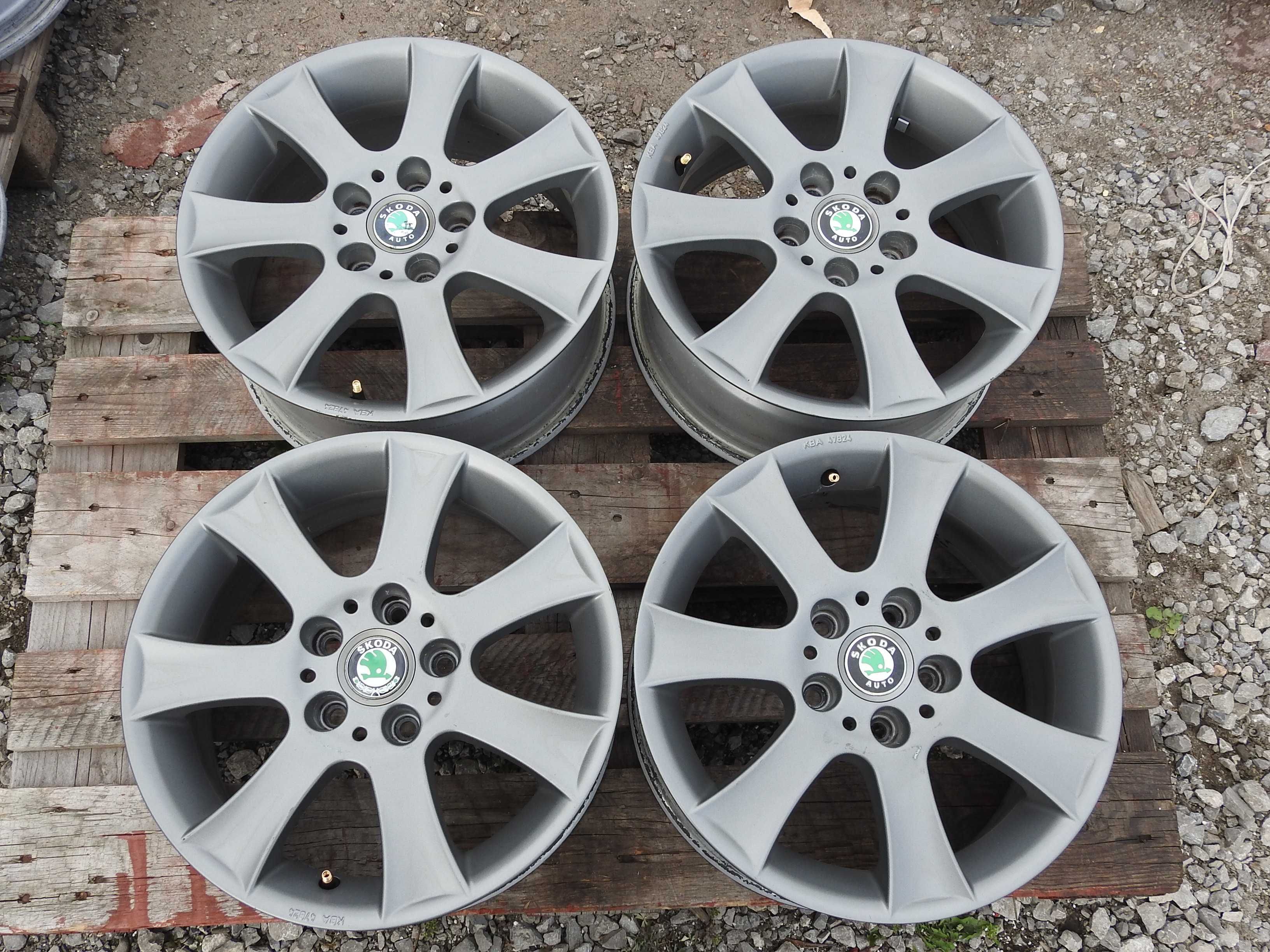 4xAlufelgi 16 5x112 7J et38 CMA SKODA Grafitowe