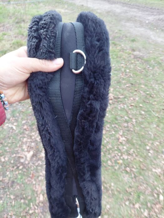 Popręg z futerkiem 115cm nowy - raz założony