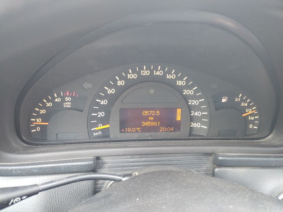 Мерседес 203 продам