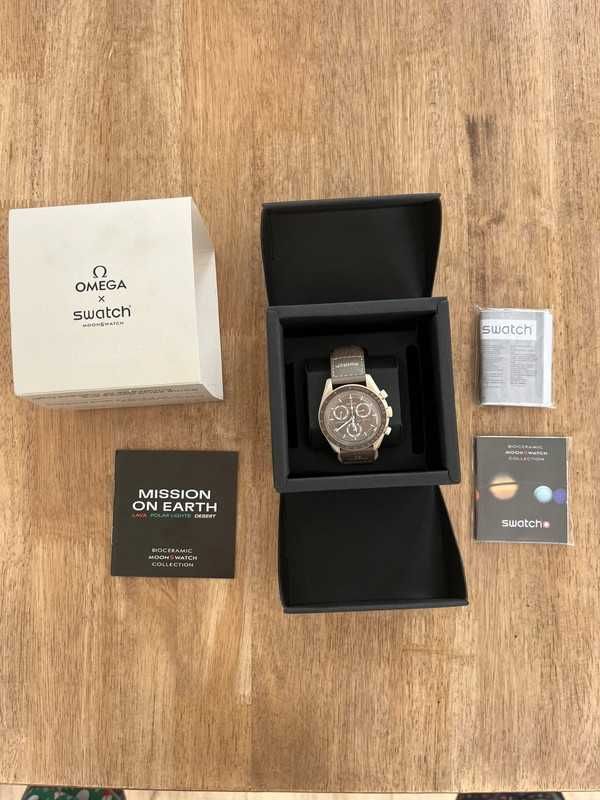 Omega x Swatch SO33T103 Desert - Kolory Piasku i Złota