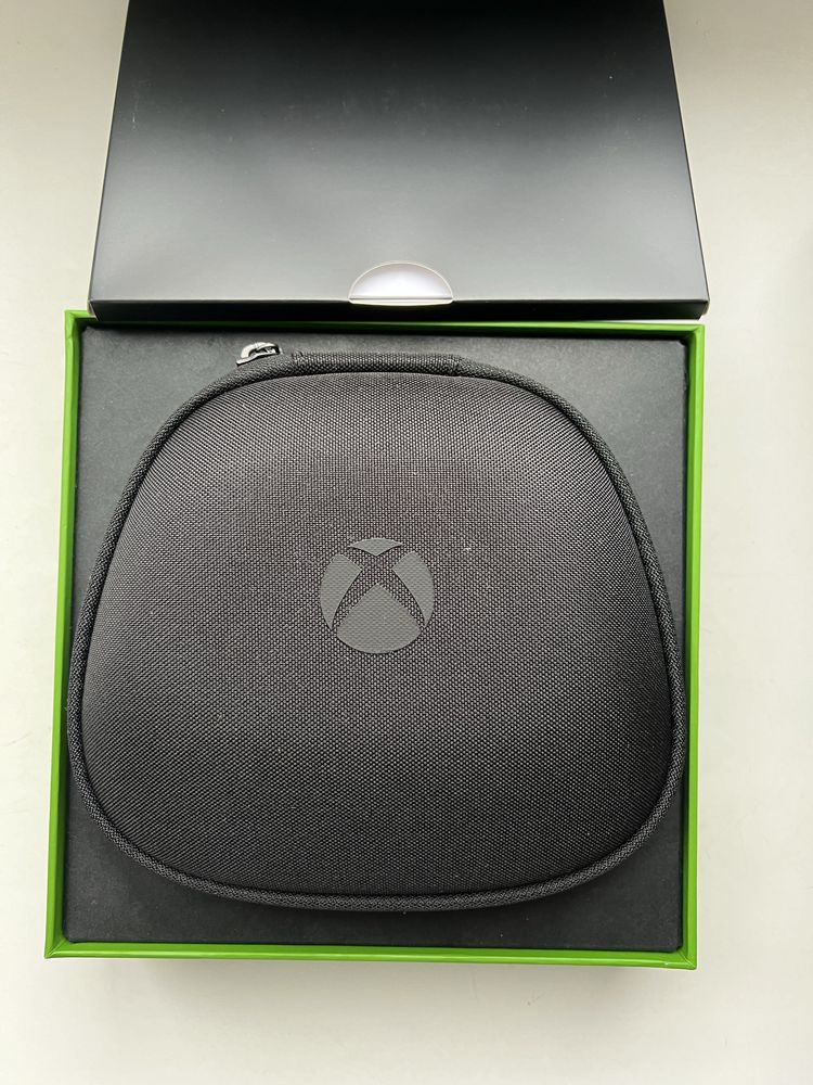 Продаю Microsoft Xbox Elite Wireless Controller Series 2