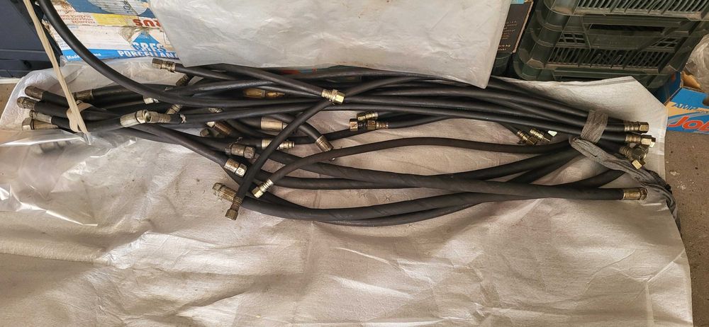 Przewód wąż hydrauliczny z okuciami