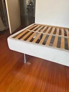Sommier Ikea 90x200 com estrado e pés