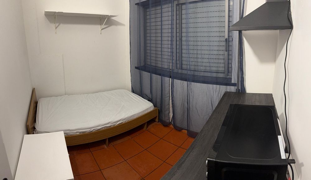 Quarto com Tv zona de Gandara dos Olivais