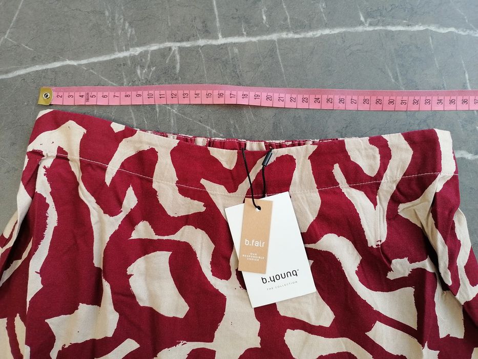 Spódnica z wizkozy b.young, 36