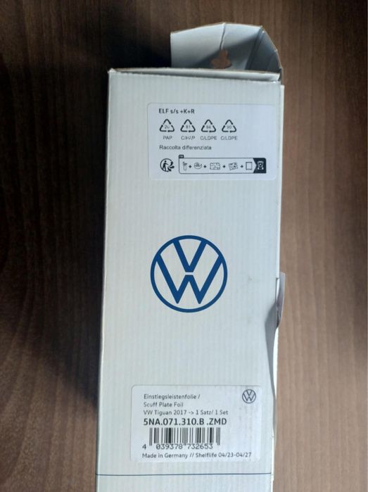 Nowe oryginalne folie ochronne do progów VW.