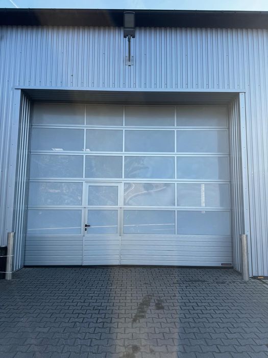 Brama do hali wjazdowa magazynowa hormann 550*450