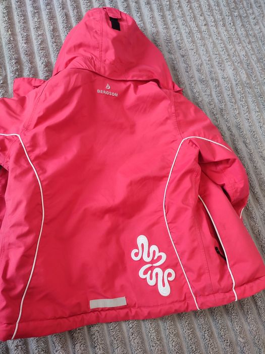 Термо куртка на дівчинку 128 р Bergson