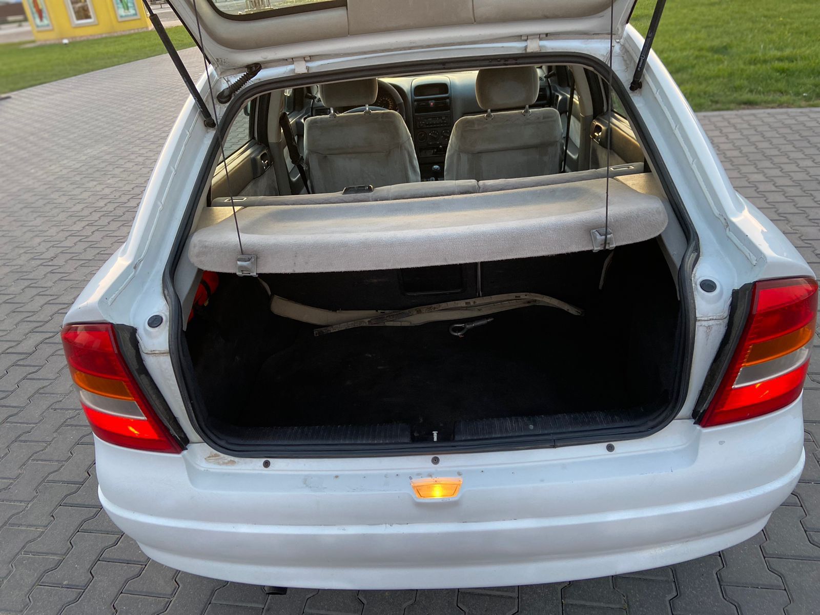 Продам Opel Astra g. 1.6. 8 клапаний газ бензин