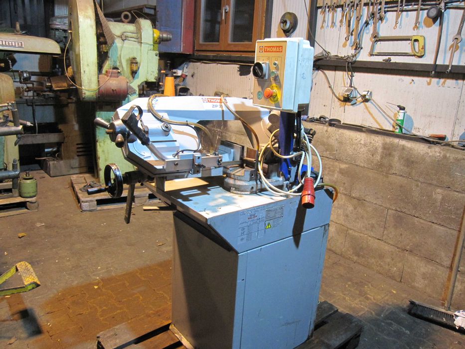 Przecinarka taśmowa piła do metalu THOMAS 210