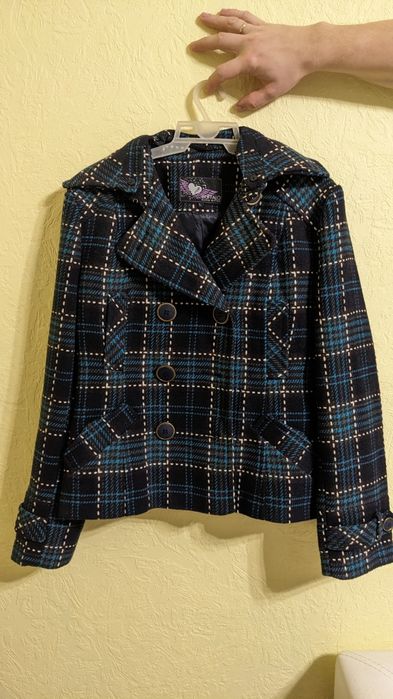 Продається дуже класне пальто- піджак розмір L