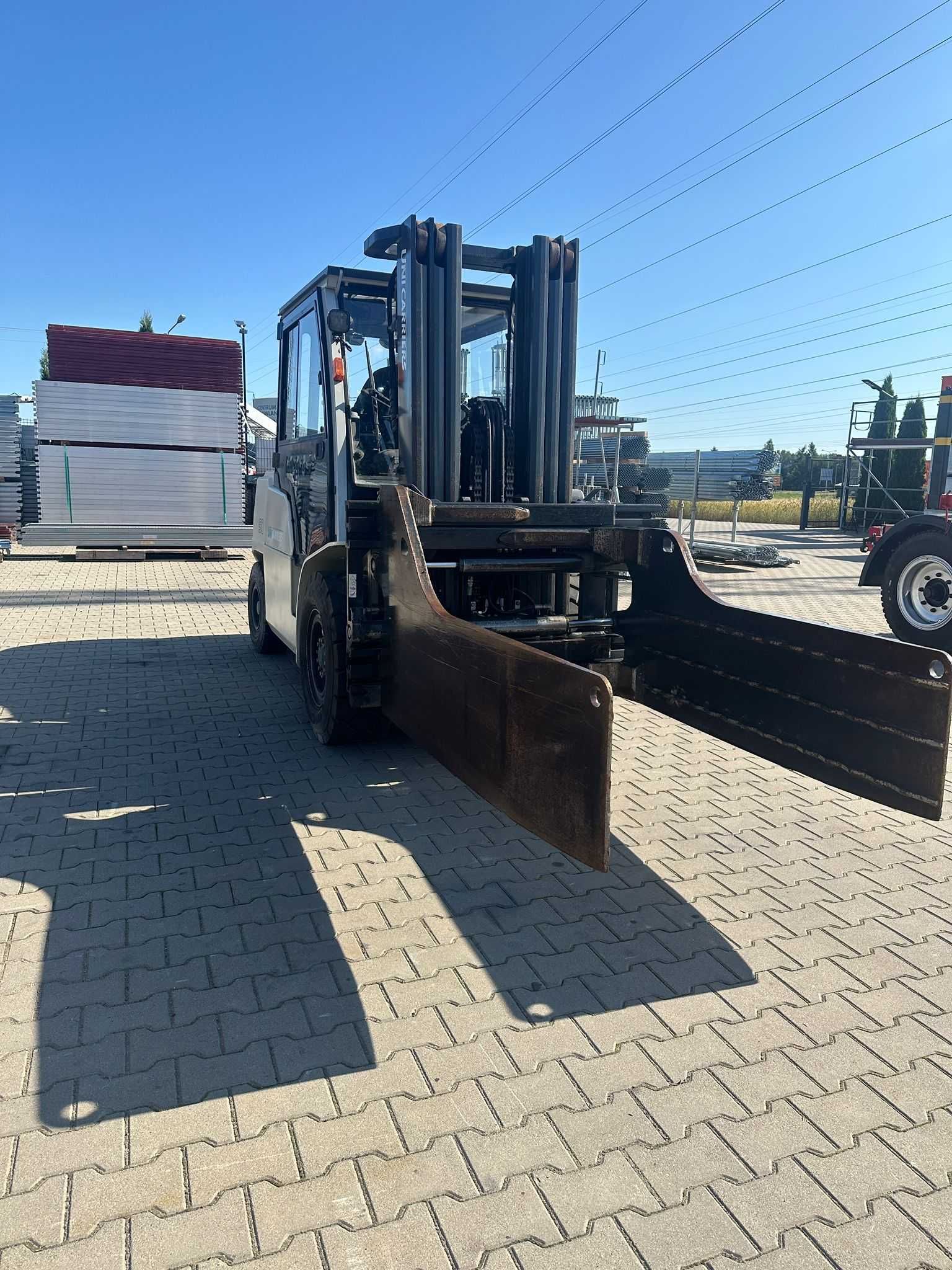 Wózek widłowy NISSAN Unicarriers 5T/4,5m/3680h R.2018 DG1F4A50Q Widlak