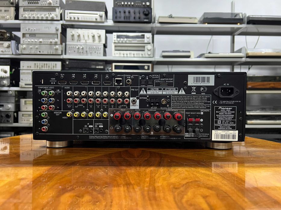 Amplituner Pioneer VSX-920, Audio Room