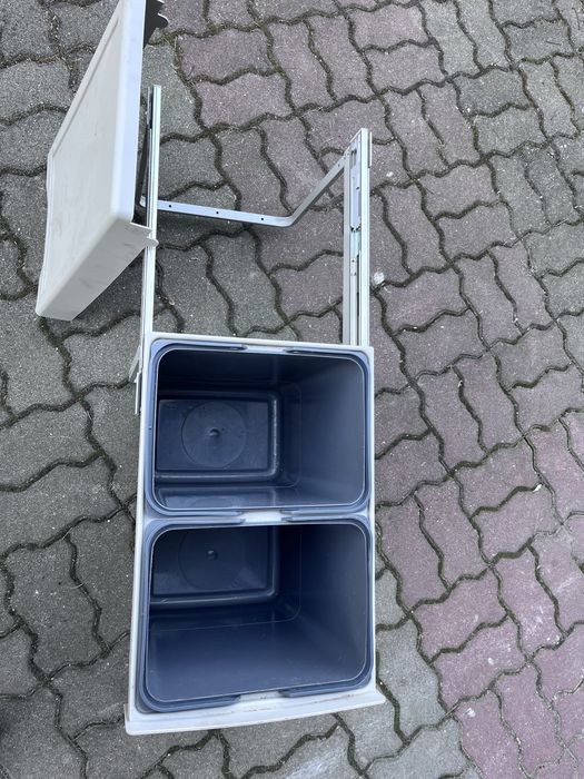 Zestaw koszy na śmieci kosz pod zlew do szafki wysuwane do segregacji