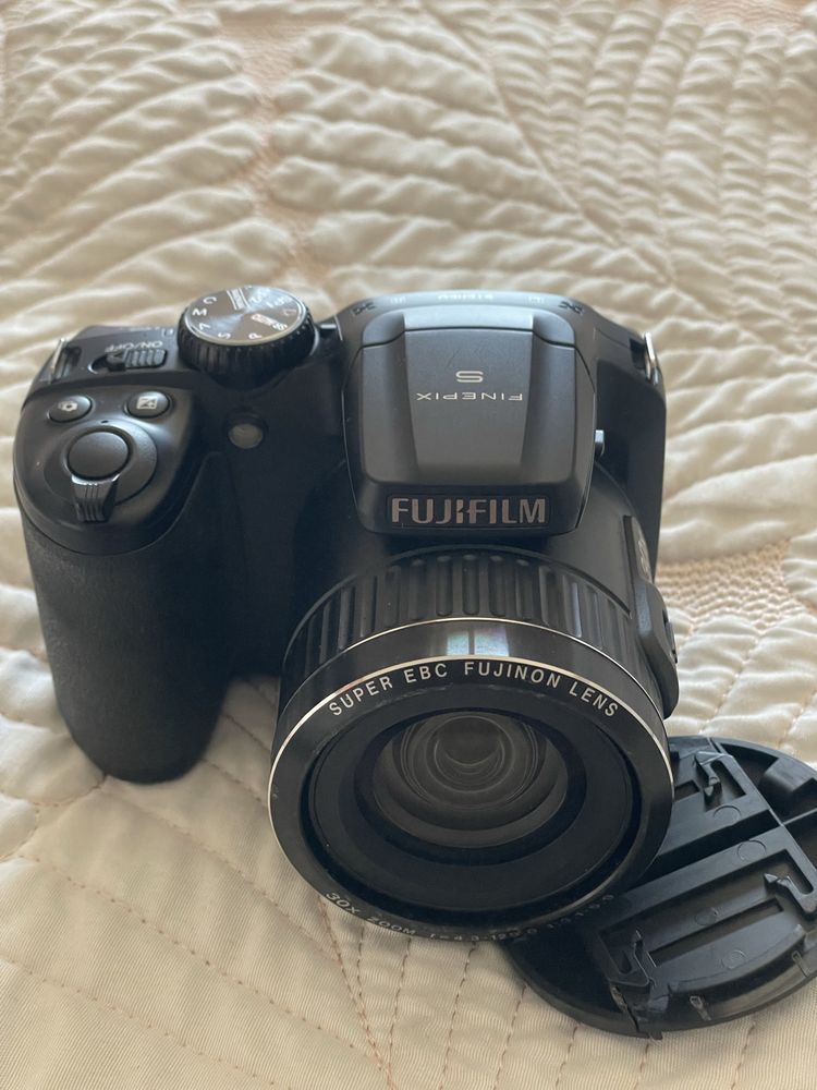 Vendo camera fotografica muito poyco uso