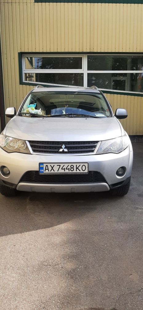 Продам ,авто Mitsubishi Outlander XL 2008 р.в двигун 3.0 бензин