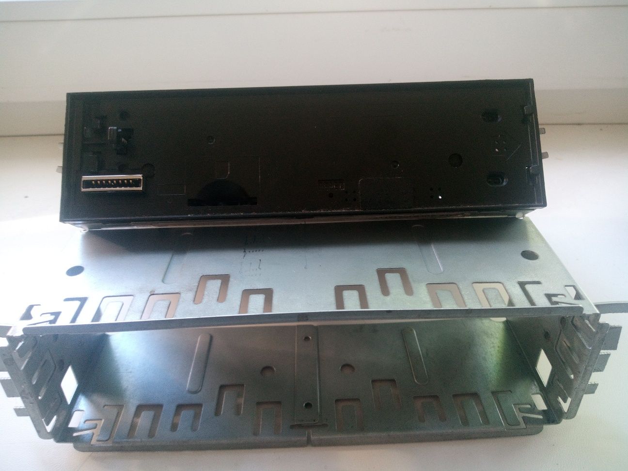 MP3-автомагнитола Blaupunkt TOKYO 110 с шахтой для установки в авто