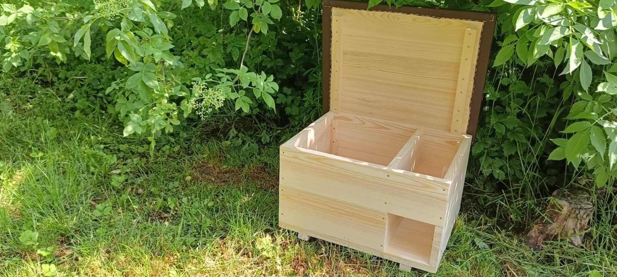 Domek dla jeża budka lęgowa z otwieranym daszkiem tapicerowanym
