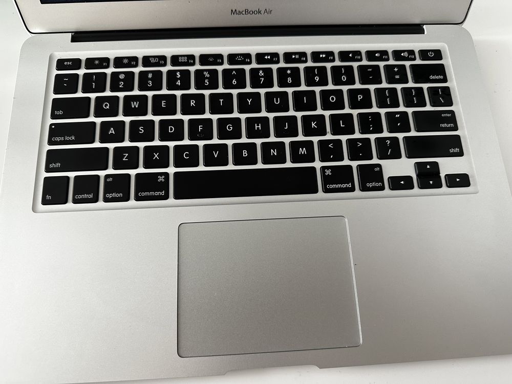 Macbook Apple Air 2015 I5-5250U 4gb ram, 128gb ssd