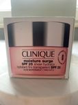 Clinique Moisture Surge SPF 25