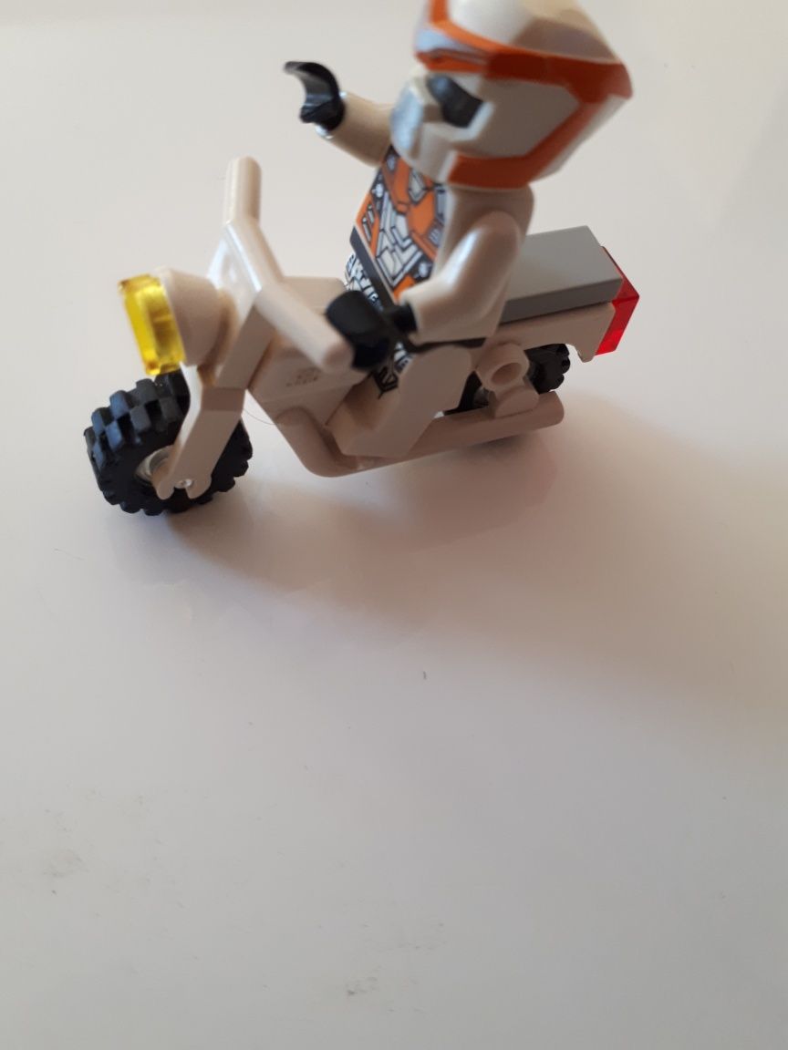 Stare Lego Motorek z motocyklistą