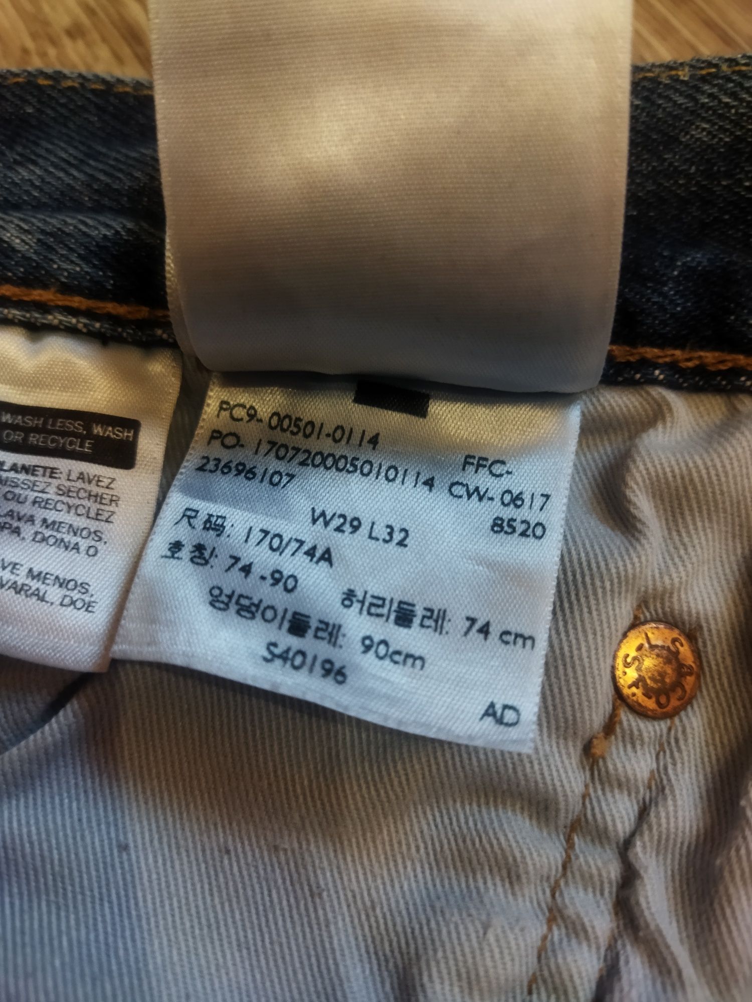 Джинсы Levis 501.