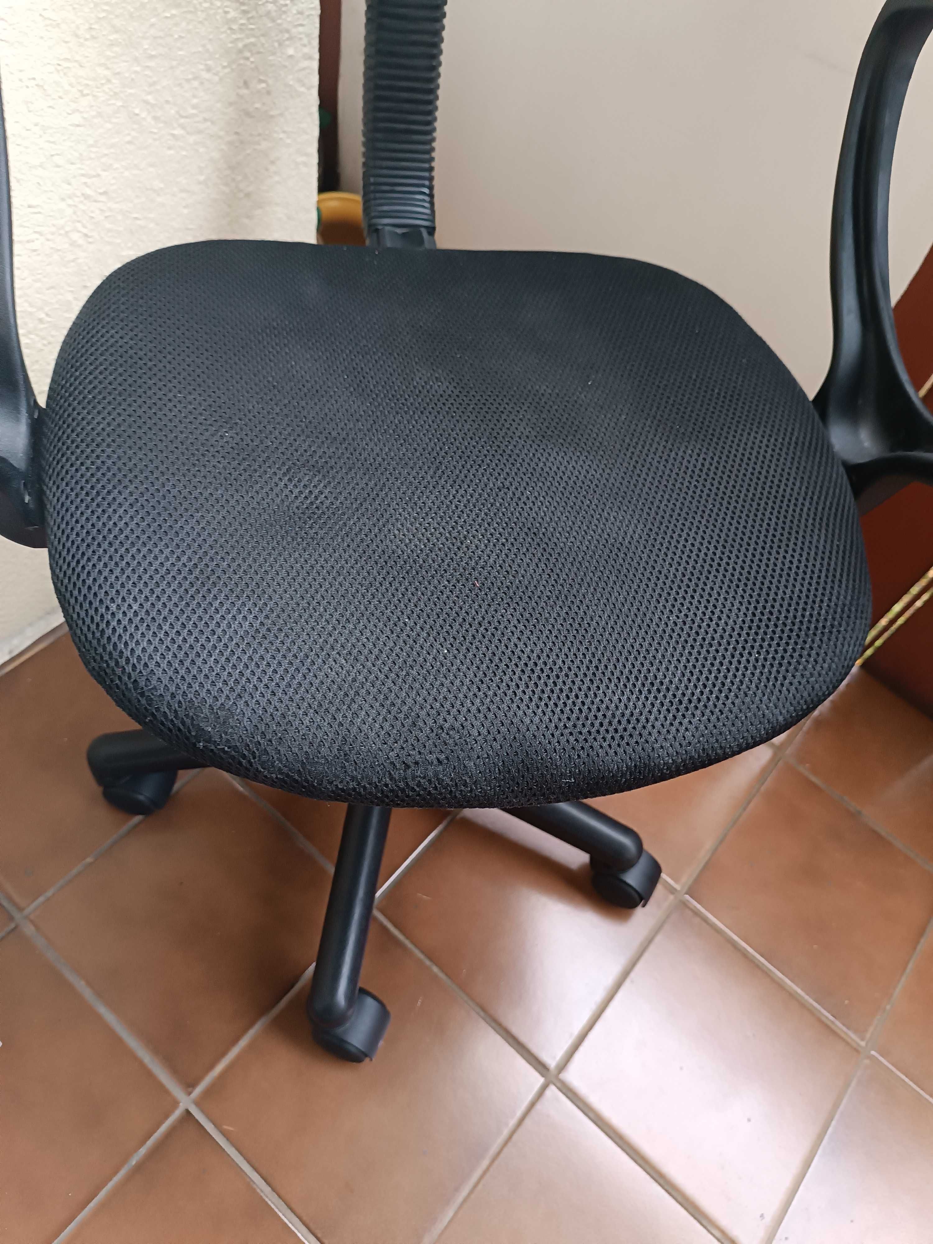 Dziecięce krzesło obrotowe do biurka, do szkoły.