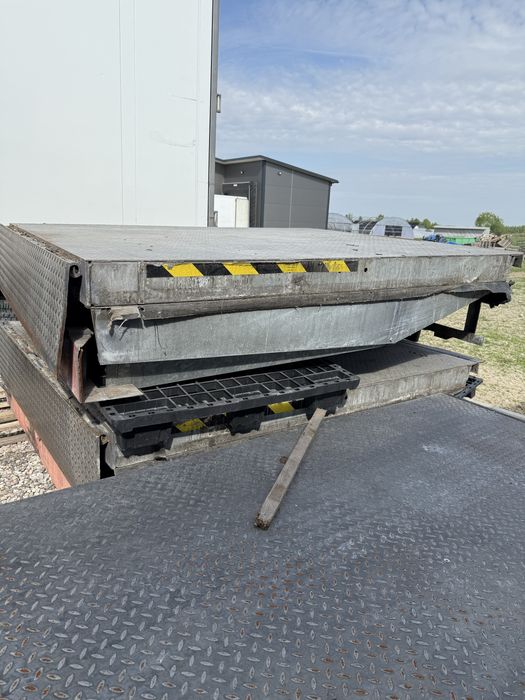 Rampa przeladunkowa wyładunkowa dok