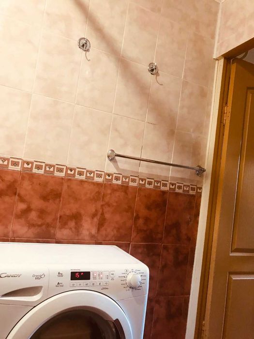 Продам 2 квартиру Центр Нежинская
