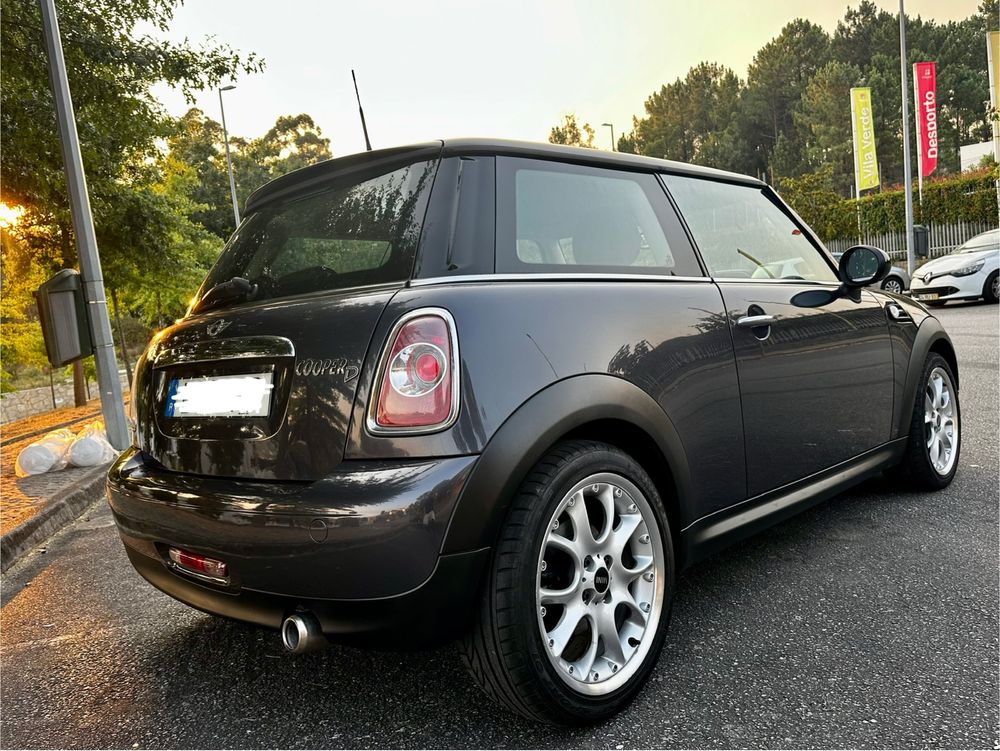 Mini one cooper  1.6L motor bmw 110 cv ano 2012 .