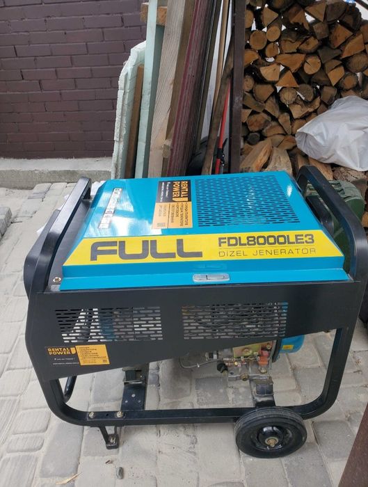 Генератор: FULL FDL-8000-LE3 дизельний, трифазний.