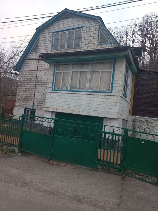 Продаж будинку в Каневі