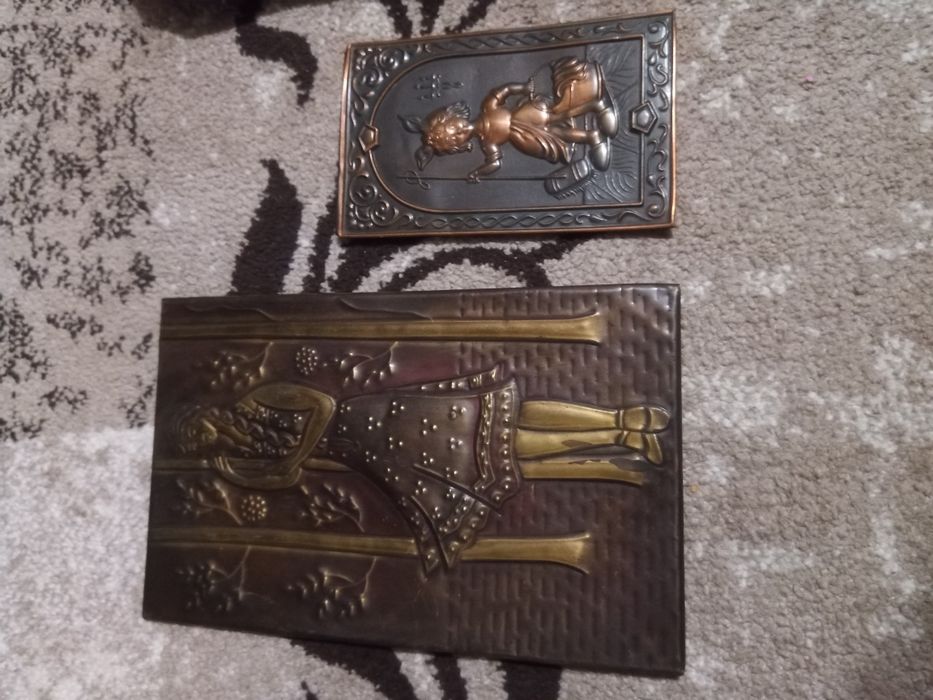 Продам дві чеканки