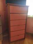 Cómoda 5 gavetas mais uma de porta
