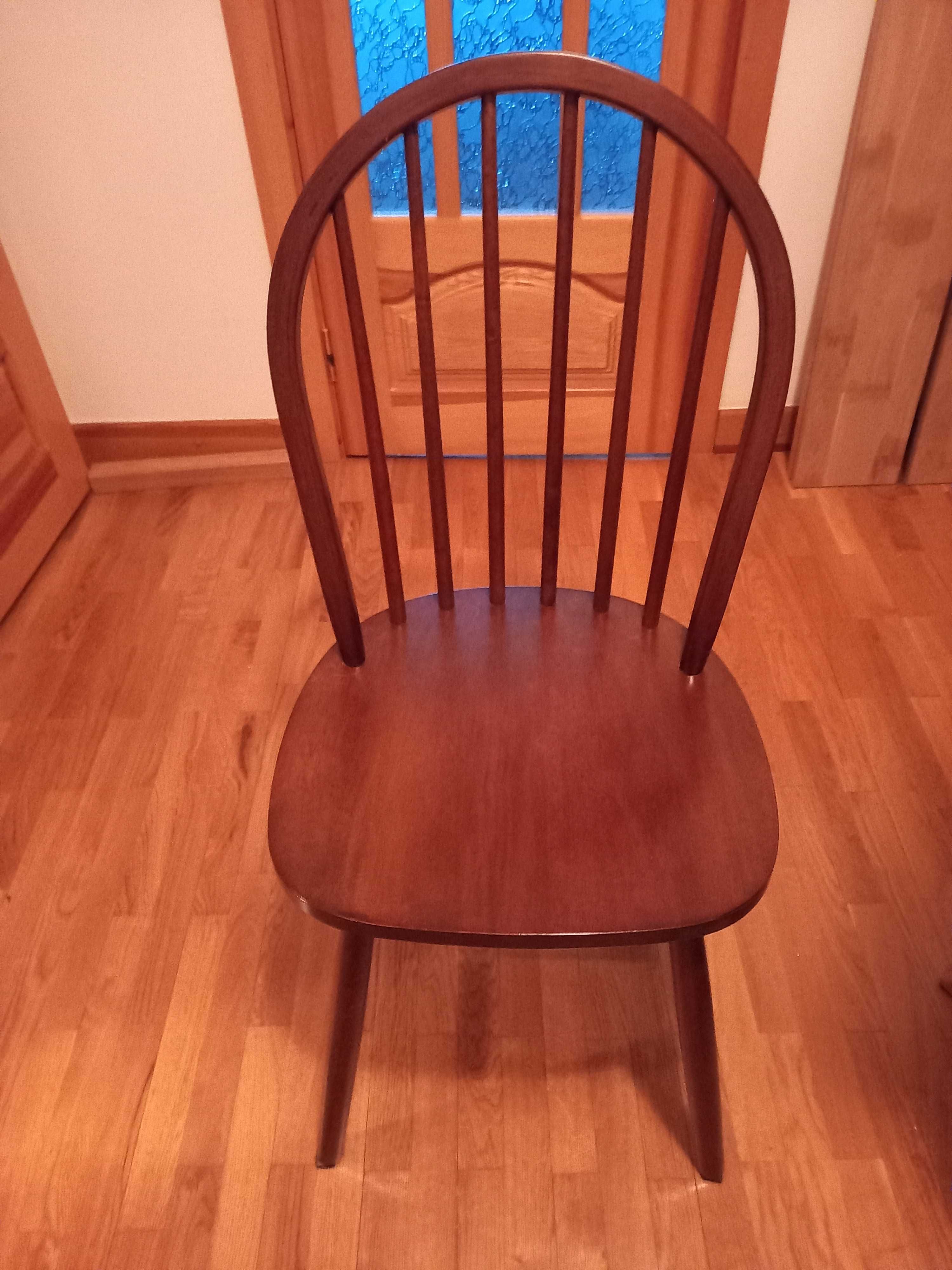стілець дерев'яний Jysk