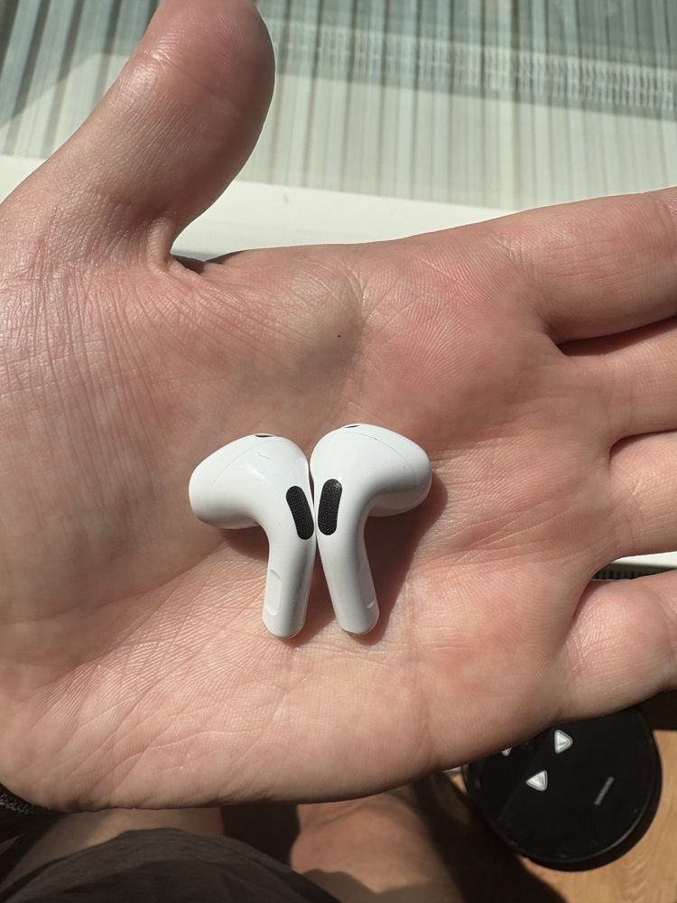 AirPods 4 оригінал