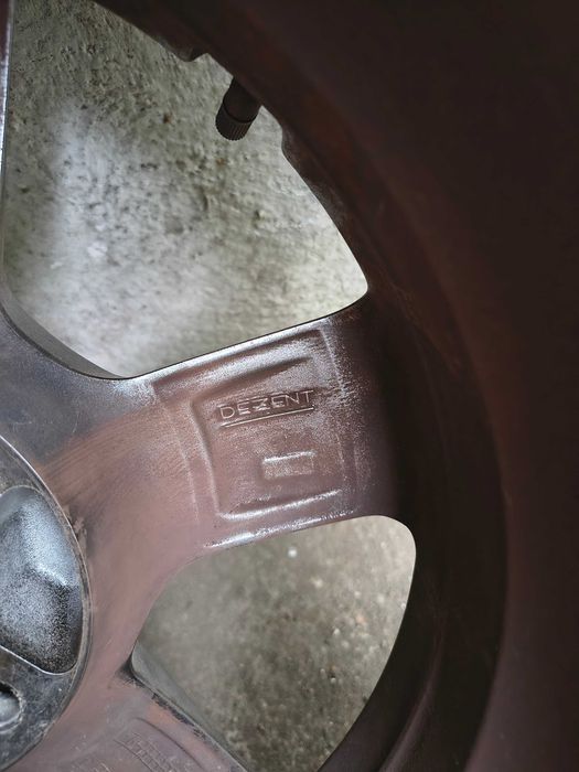 Komplet kół zimowych DEZENT KIA RIO,HYUNDAI i20 185/65R15