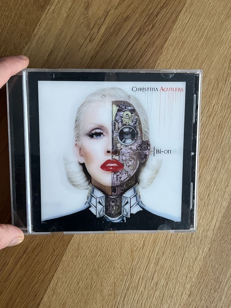 Christina Aguilera Bionic Deluxe Edition CD 3D Cover