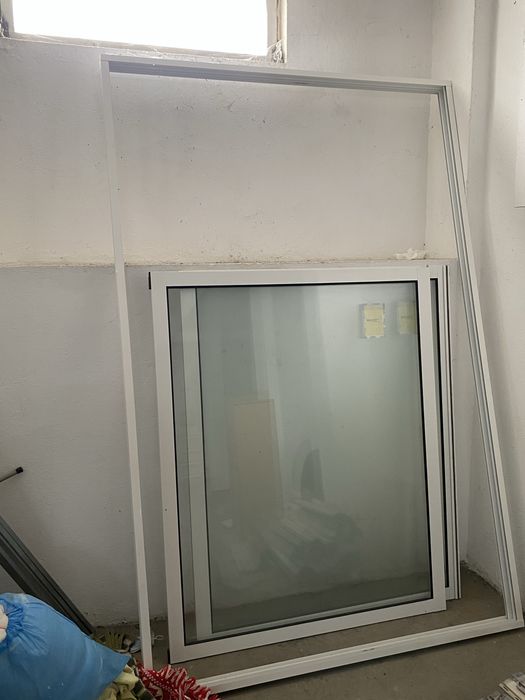 Janelas novas com vidro duplo com aro