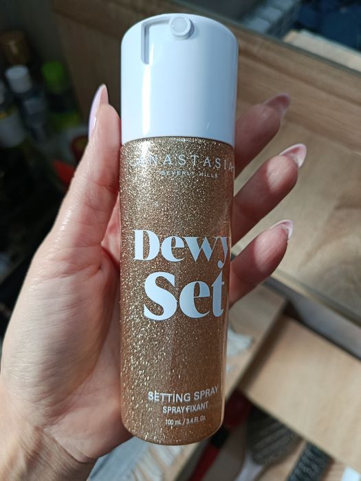 Спрей для фиксации макияжа и база. ANASTASIA Beverly Hills Dewy Set