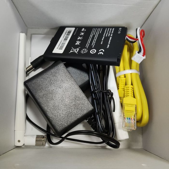 Модем 4G/3G + Wi-Fi роутер ERGO R0516+battery