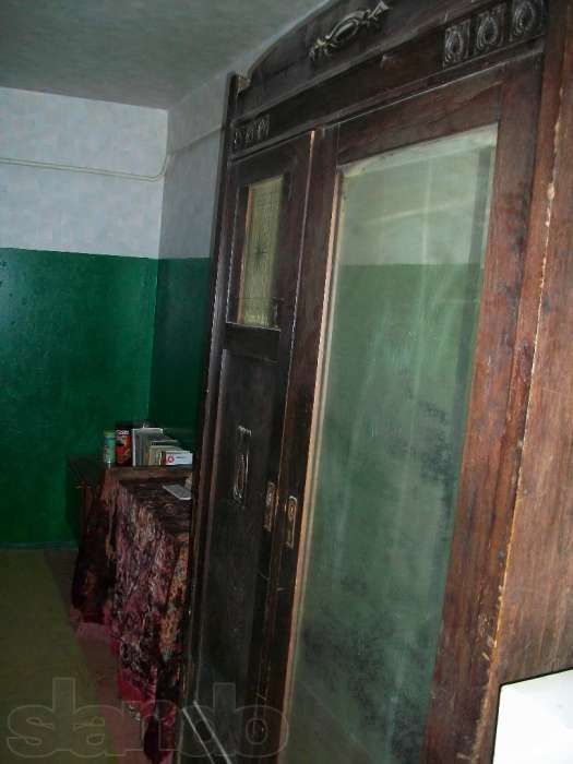 Старинный шкаф конца 19-начала 20 века