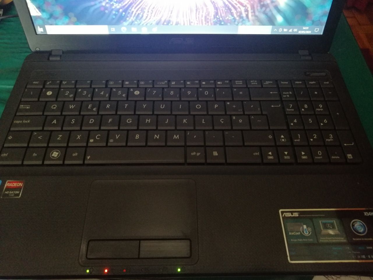 Portátil Asus i3 2.1 GHz 4Gb 320Gb ATI 1Gb pc
