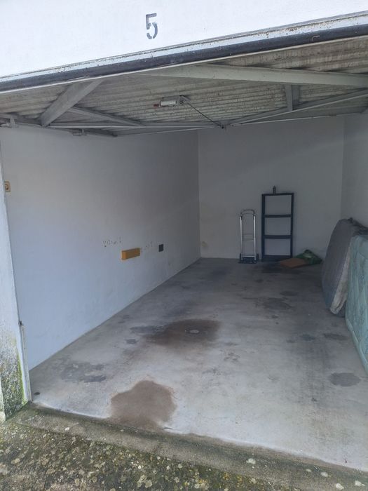 Alugo garagem em vendas novas