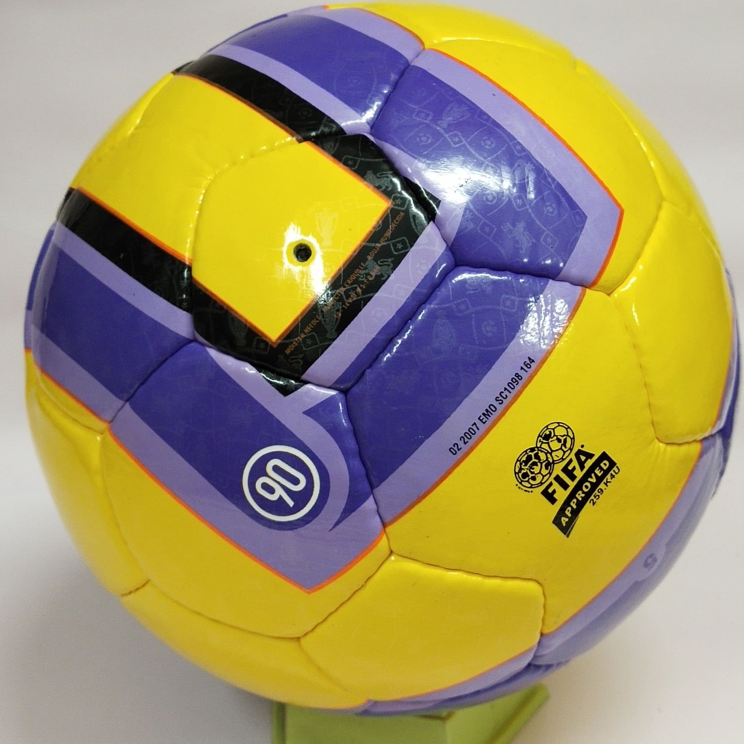 Piłka nożna Nike T90