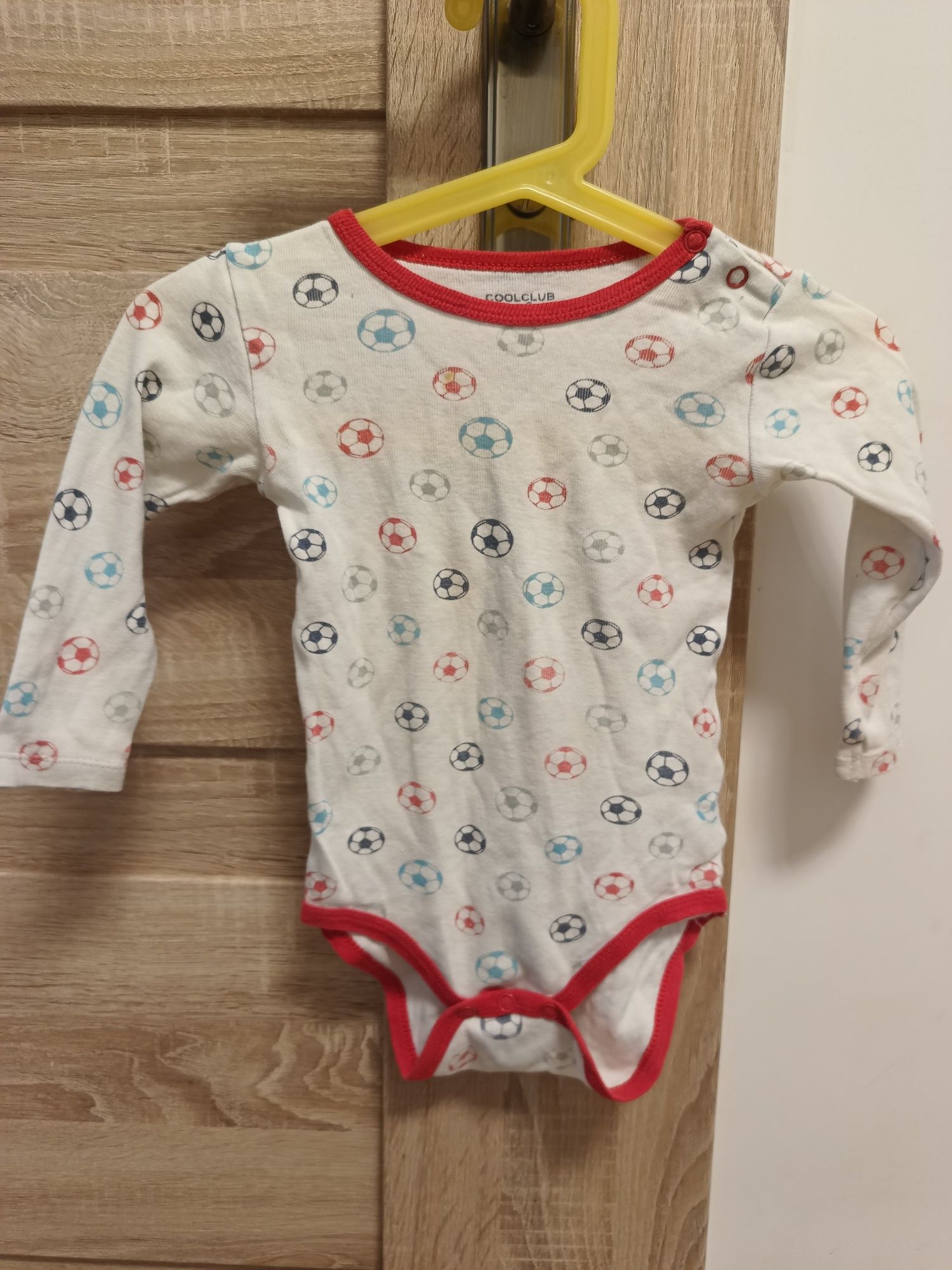 Paka ubrań dla małego chłopca 68/74/80cm spodnie bluza body bluzka