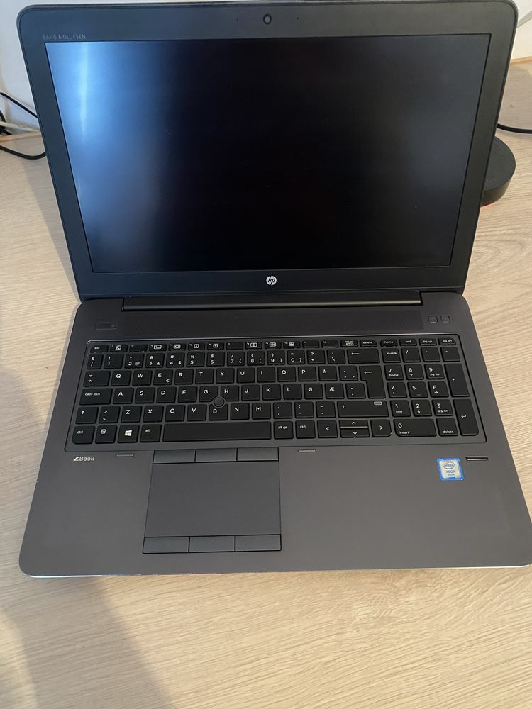 Laptop HP ZBook 15 G3 Intel Xeon E3-1505M v5 Quadro M2000M 4GB Win 10