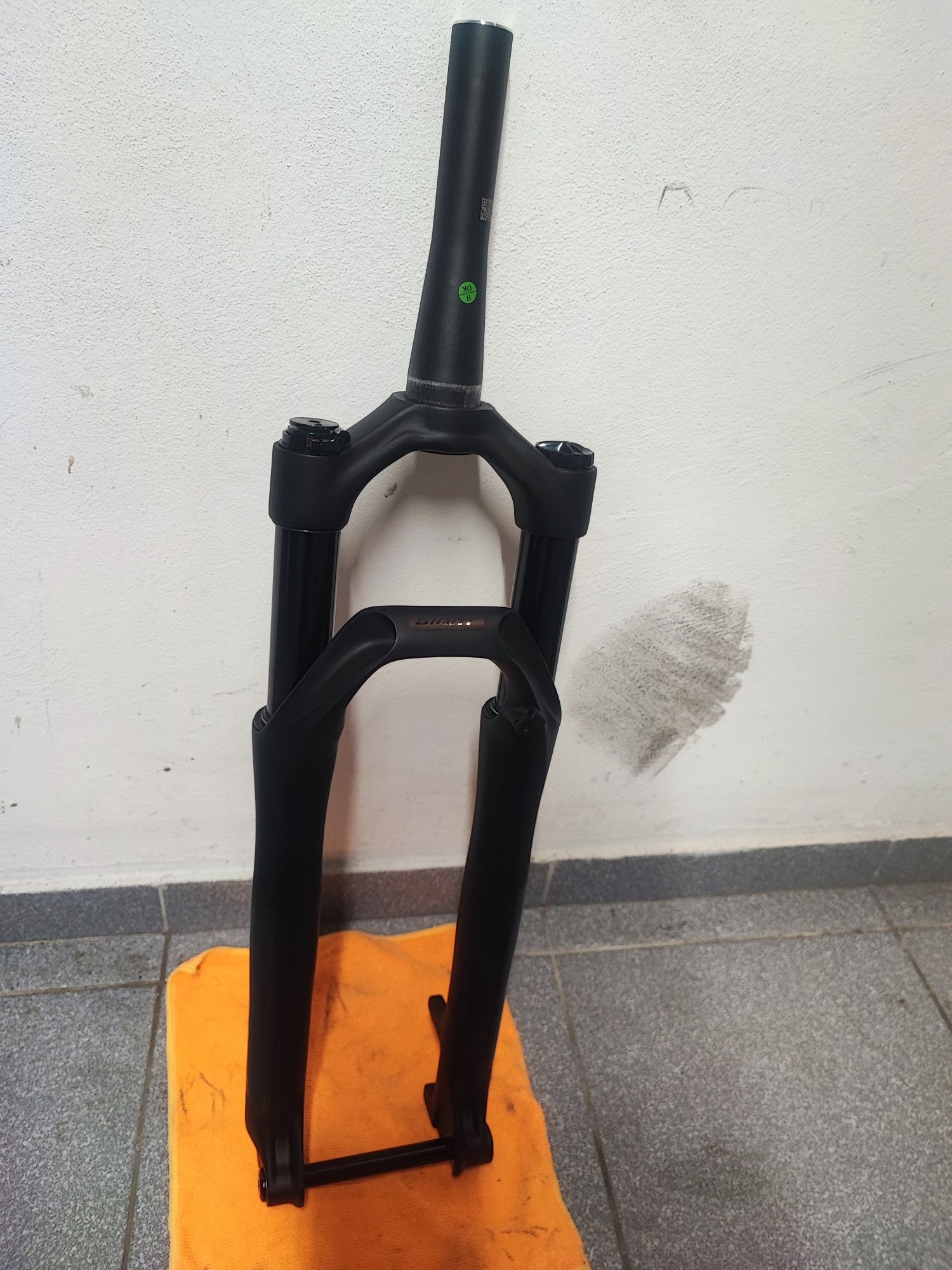 Amortyzator rowerowy Giant Crest 34 100 mm
