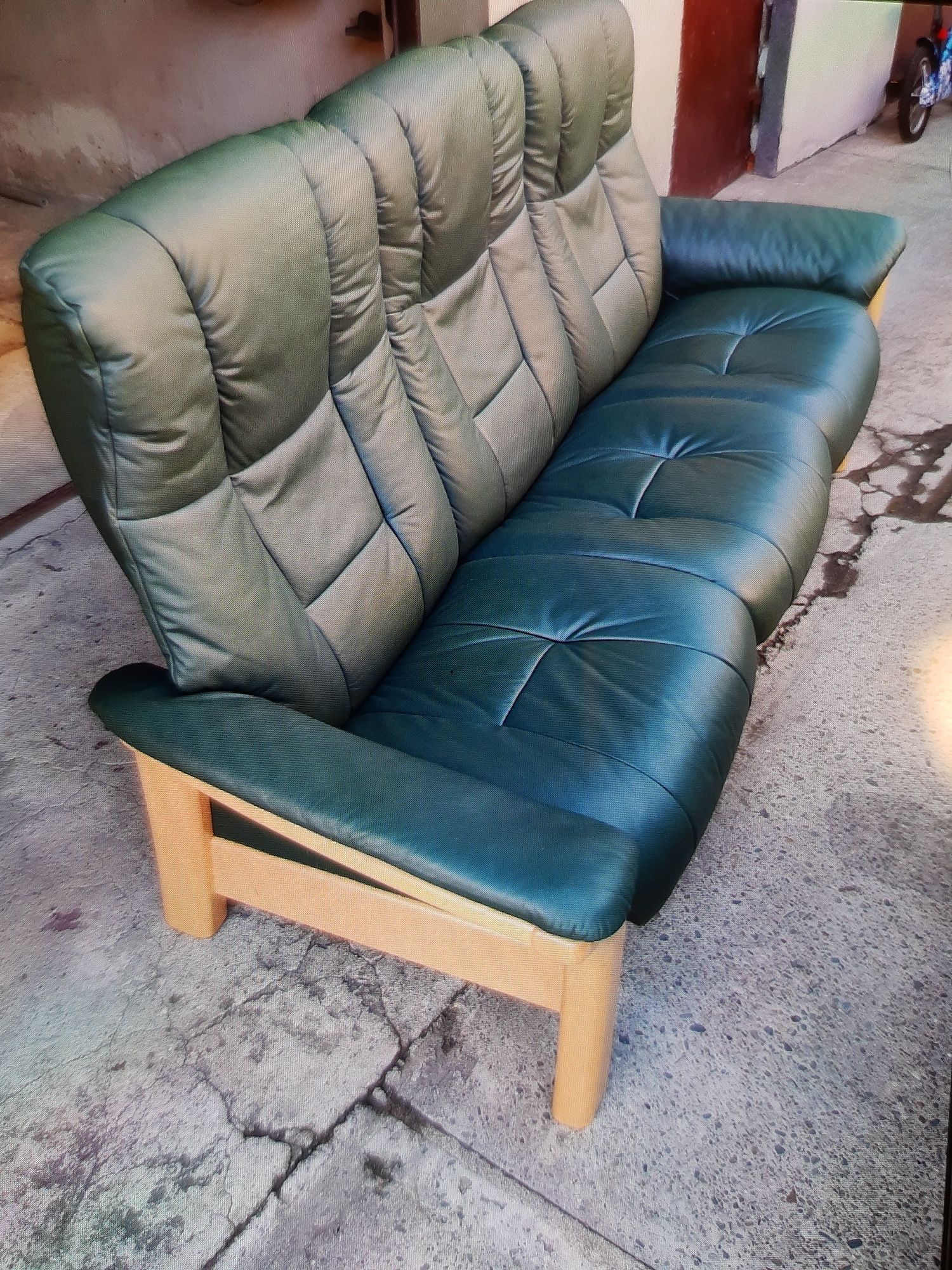 Sofa skóra wypoczynek funkcja relax