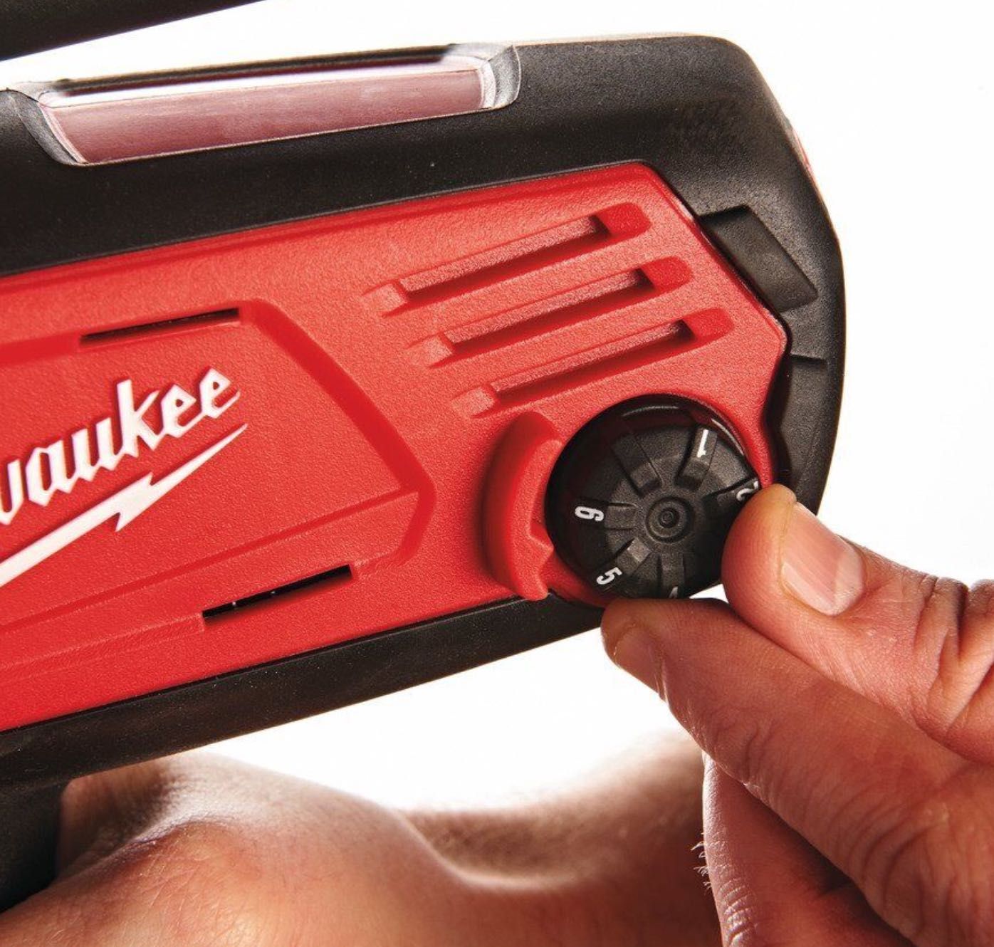 Пістолет для герметика акумуляторний MILWAUKEE, C18 PCG/600A-201В